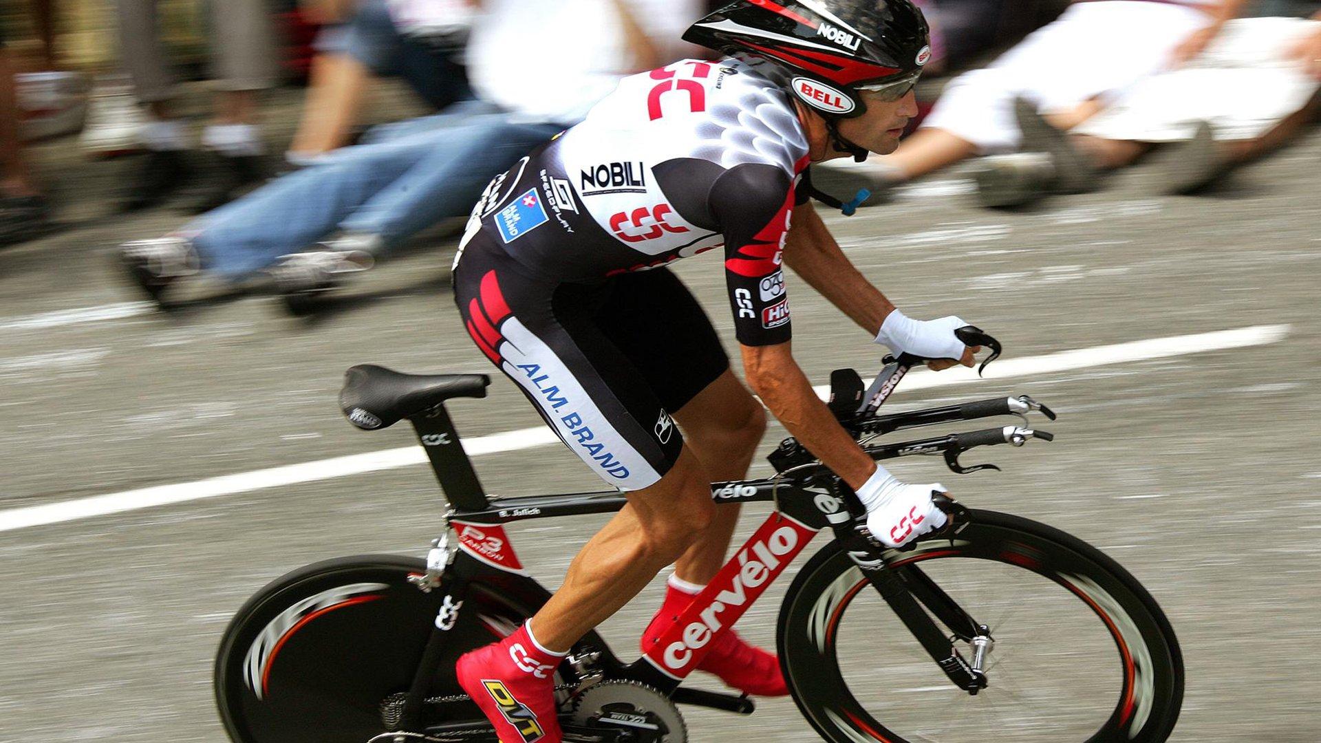 里科-刘易斯畅谈位置哲学，中场视野驱动全能表现，团队需求高于一切